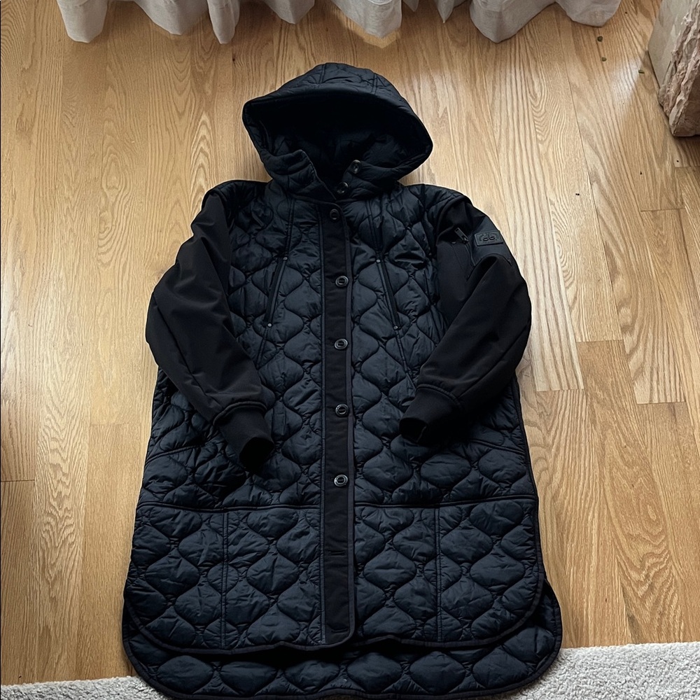 Moose Knuckles Black Quilted Puffer Coat